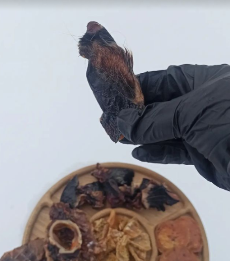 Лакомство для котов "Губы-носы говяжьи", 100 гр.